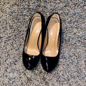 Dream Pairs Black Round Toe Heel Size 7.5